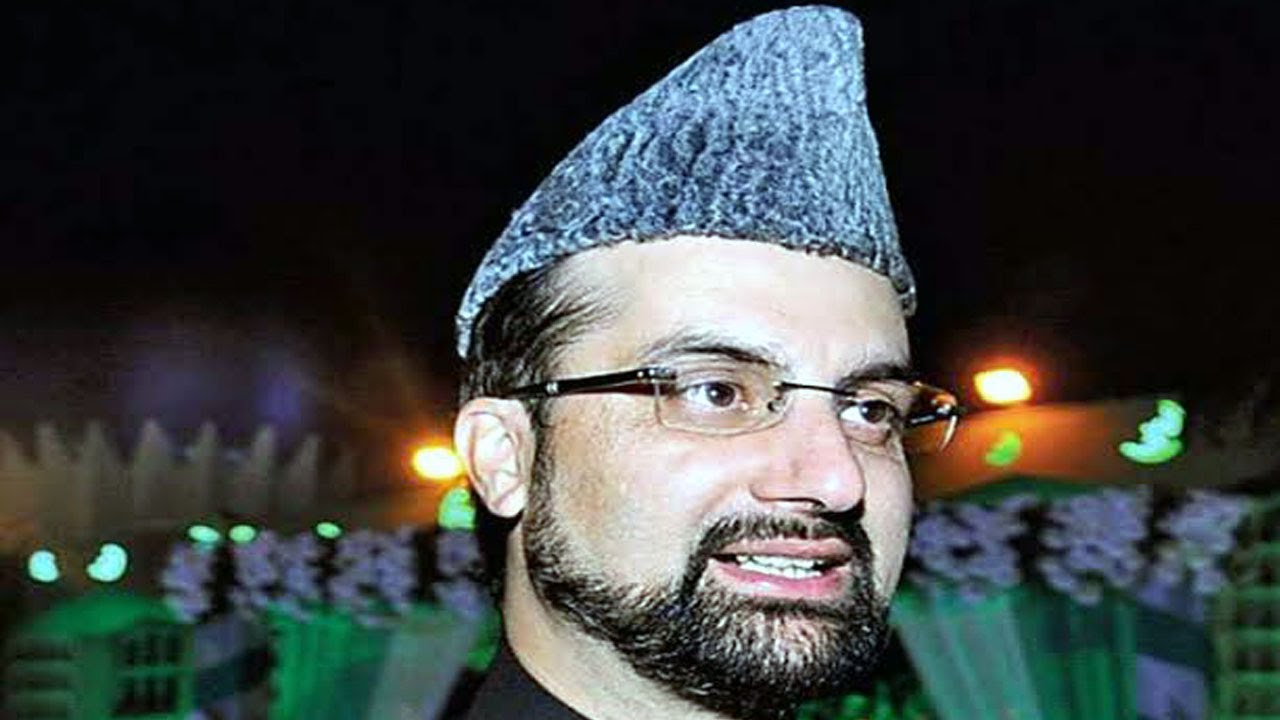 Srinagar Mirwaiz Umar Farooq Allowed To Offer Friday Prayers After